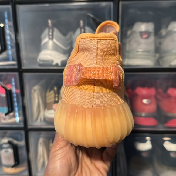 Yeezy Boost V.2 “Mono Clay” main image 4